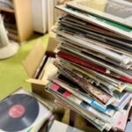 積み上げられたレコード